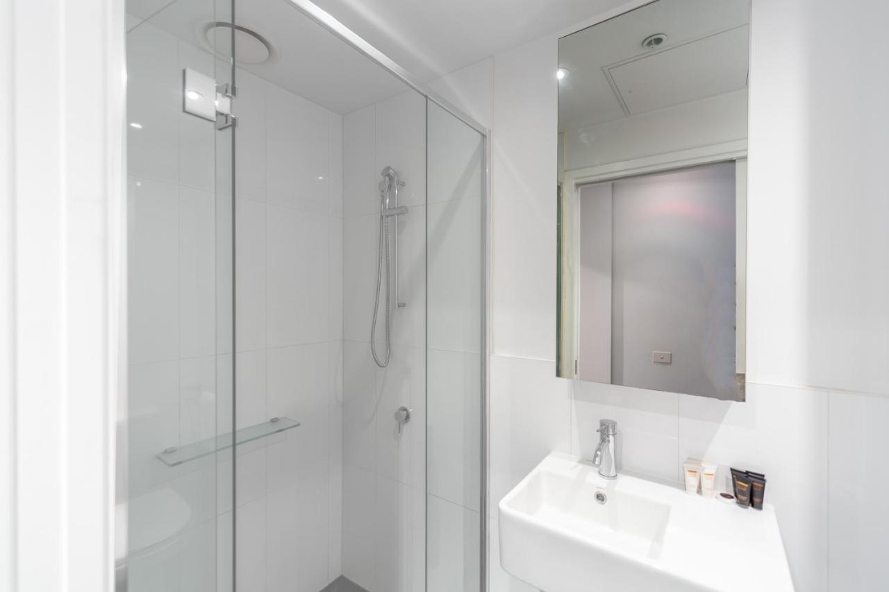 Aura2107, 2 Bedroom Apartment With Balcony, Stunning Yarra River And City Views 墨尔本 外观 照片