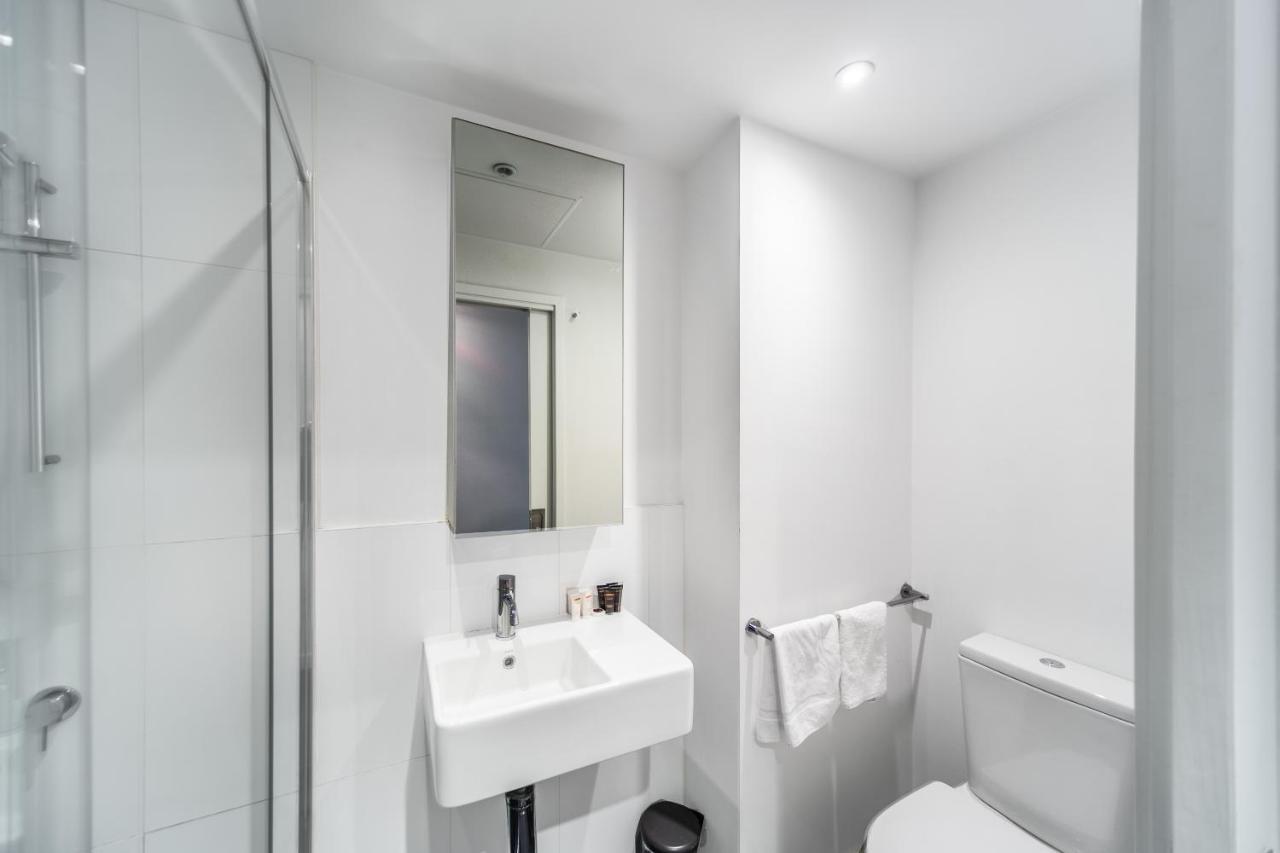 Aura2107, 2 Bedroom Apartment With Balcony, Stunning Yarra River And City Views 墨尔本 外观 照片