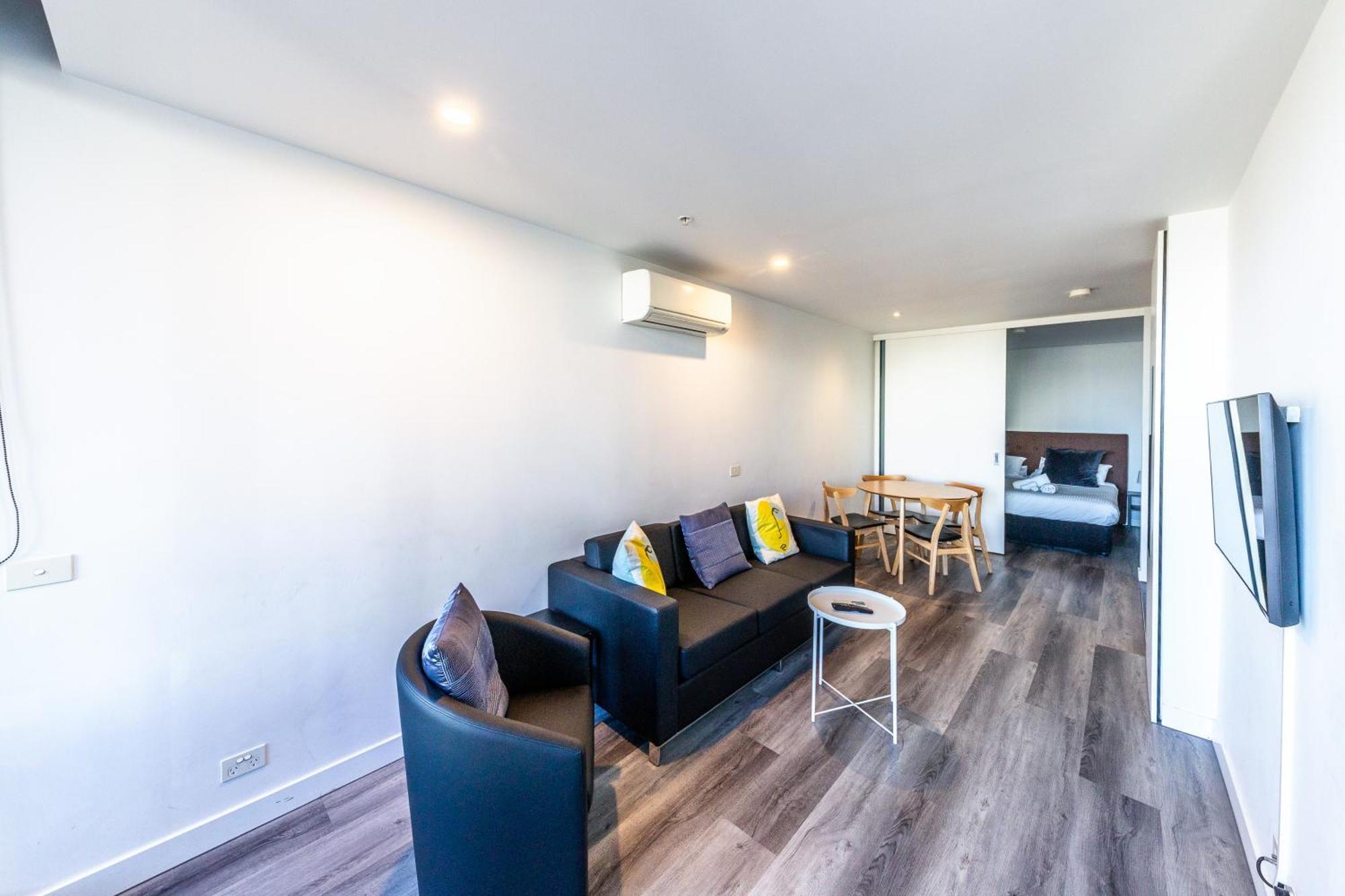 Aura2107, 2 Bedroom Apartment With Balcony, Stunning Yarra River And City Views 墨尔本 外观 照片