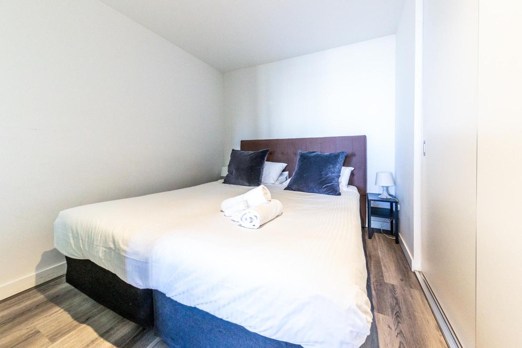 Aura2107, 2 Bedroom Apartment With Balcony, Stunning Yarra River And City Views 墨尔本 外观 照片
