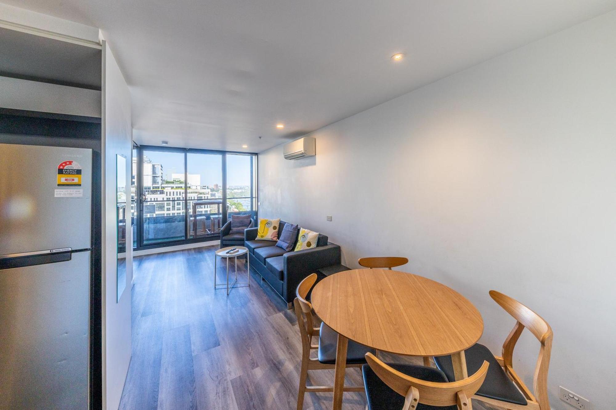 Aura2107, 2 Bedroom Apartment With Balcony, Stunning Yarra River And City Views 墨尔本 外观 照片