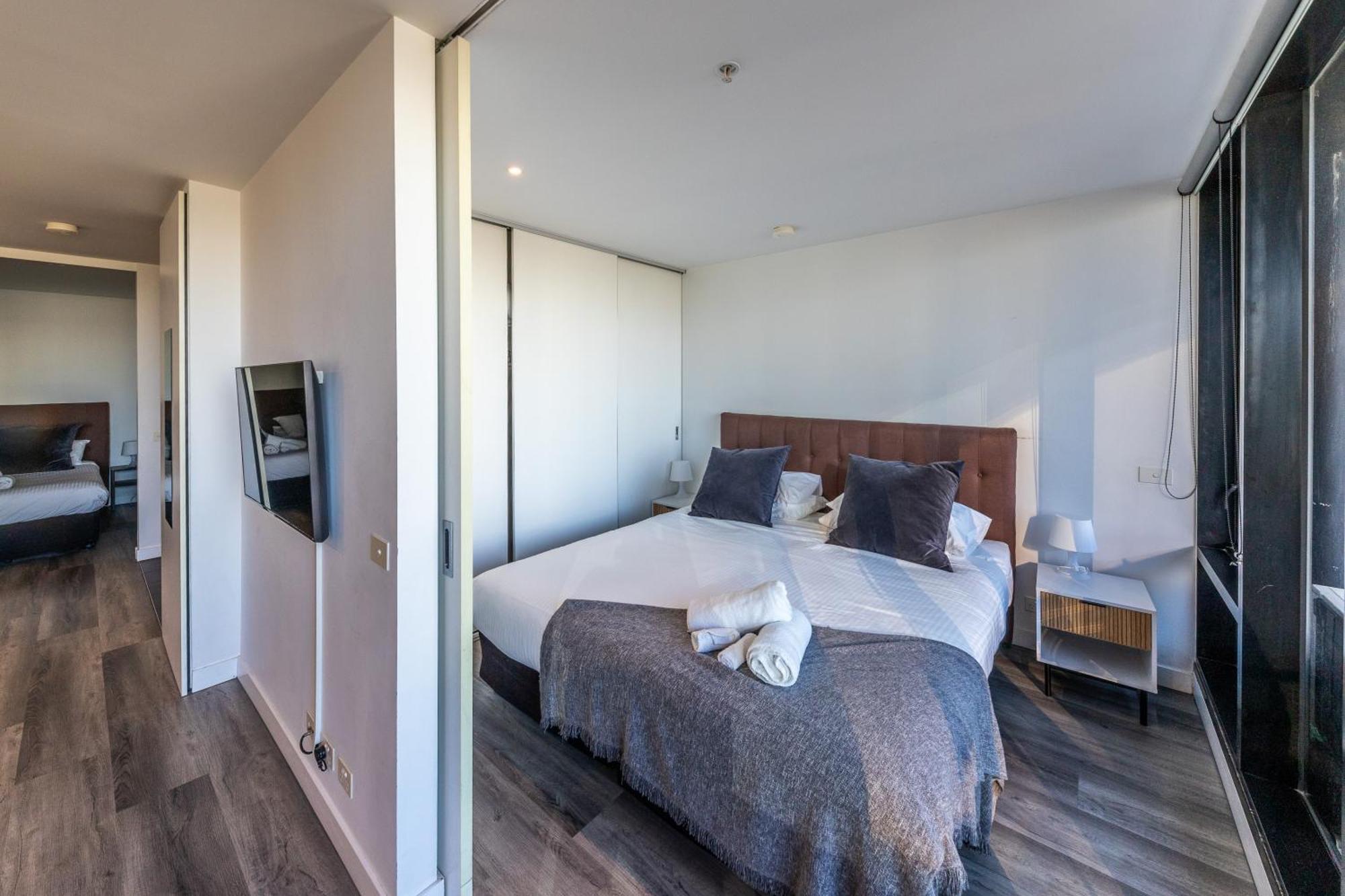 Aura2107, 2 Bedroom Apartment With Balcony, Stunning Yarra River And City Views 墨尔本 外观 照片